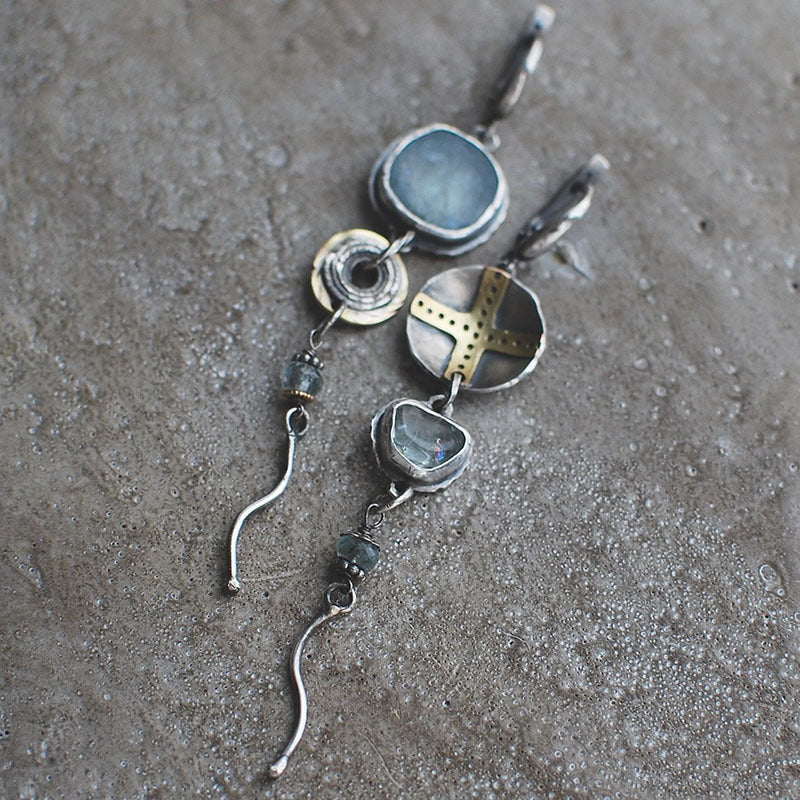 „Antique“ Boucles d'oreilles avec pierres bleues et croix