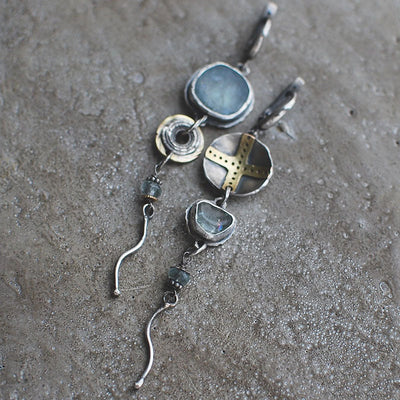 „Antique“ Boucles d'oreilles avec pierres bleues et croix