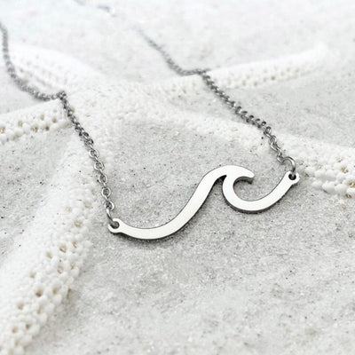 Collier en vagues marines argentées