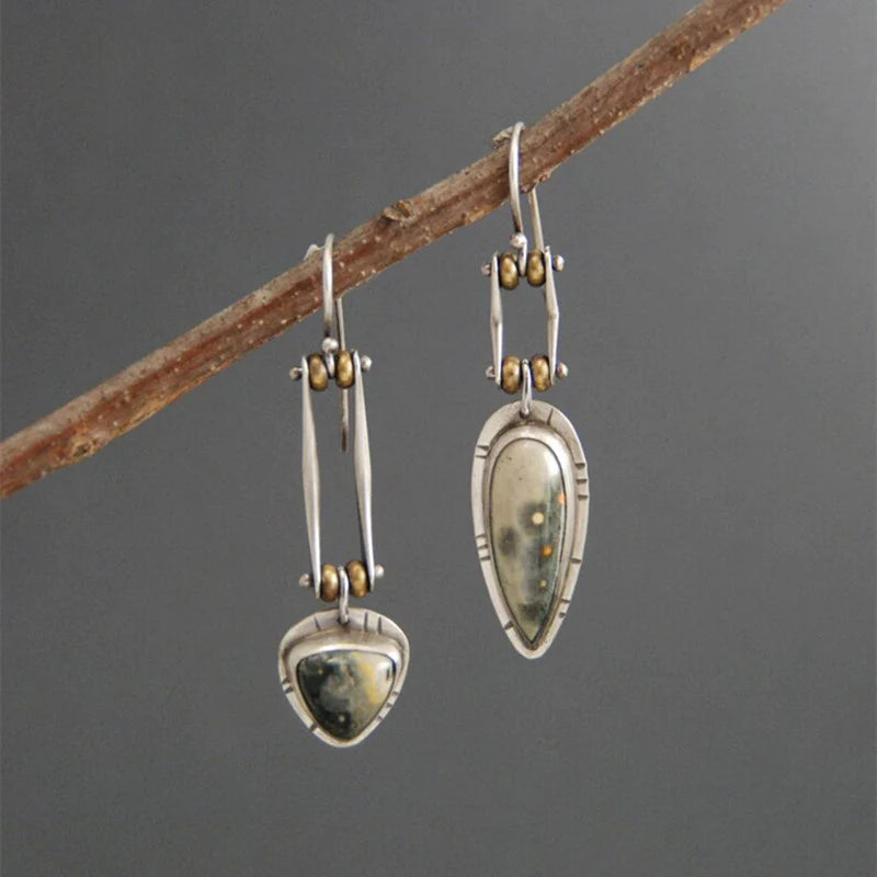 „Antique“ boucles d'oreilles asymétriques