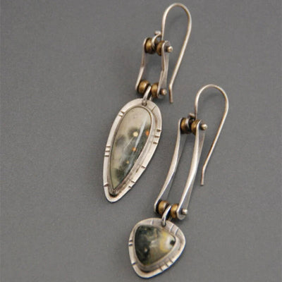 „Antique“ boucles d'oreilles asymétriques