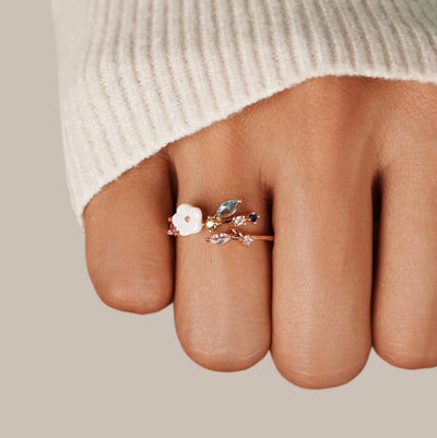 Anelli Crystal White Blossom en or rose