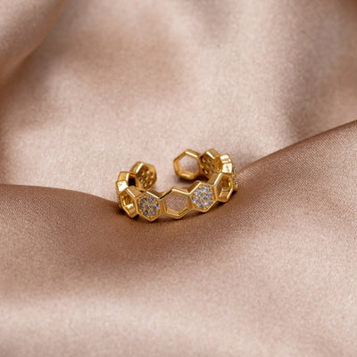 Bague en nid d'abeille en or et cristal
