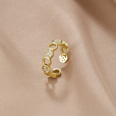 Bague en nid d'abeille en or et cristal
