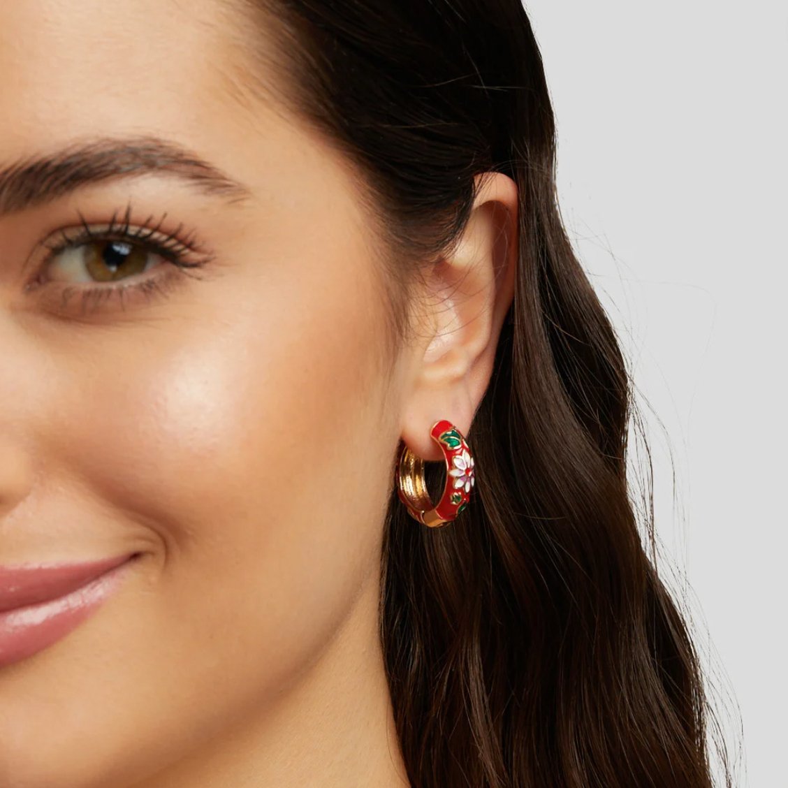 Boucles d'oreilles en or avec des fleurs