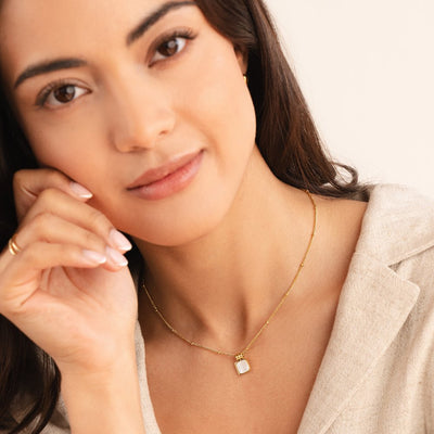 Collier avec pendentif en coquillage blanc Lucia