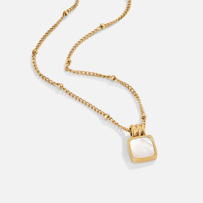 Collier avec pendentif en coquillage blanc Lucia