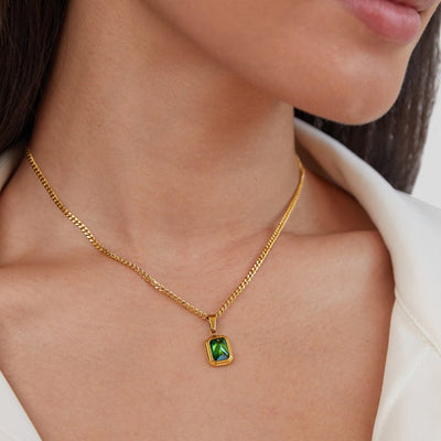 Collier avec pendentif en cristal vert Monet
